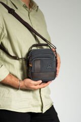 M 413 Mega Bag Erkek Omuz Askılı Portföy Çanta, El Çantası Siyah-Kahve