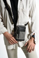 M 420 Mega Bag Çok Gözlü Küçük Günlük Omuz / Çapraz Çanta Gri-Siyah